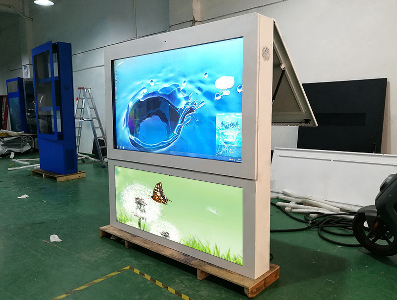 Dual screen <a href=https://www.dtlcdkiosk.com/Waterproof-Outdoor-Digital-Signage.html target='_blank'>Outdoor digital signage</a>